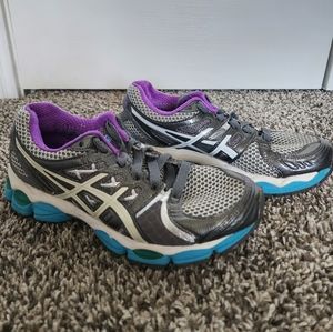 Women's ASICS Cumulus size 6 1/2